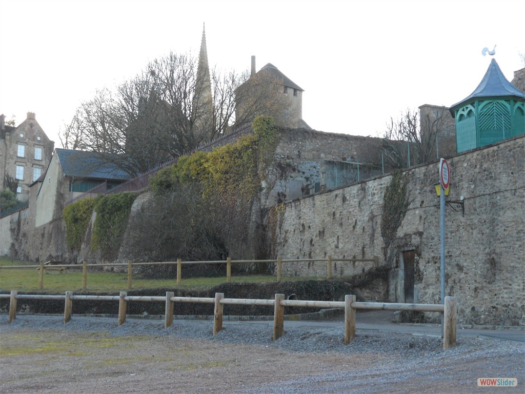 2012-Autun-Les Remparts 1