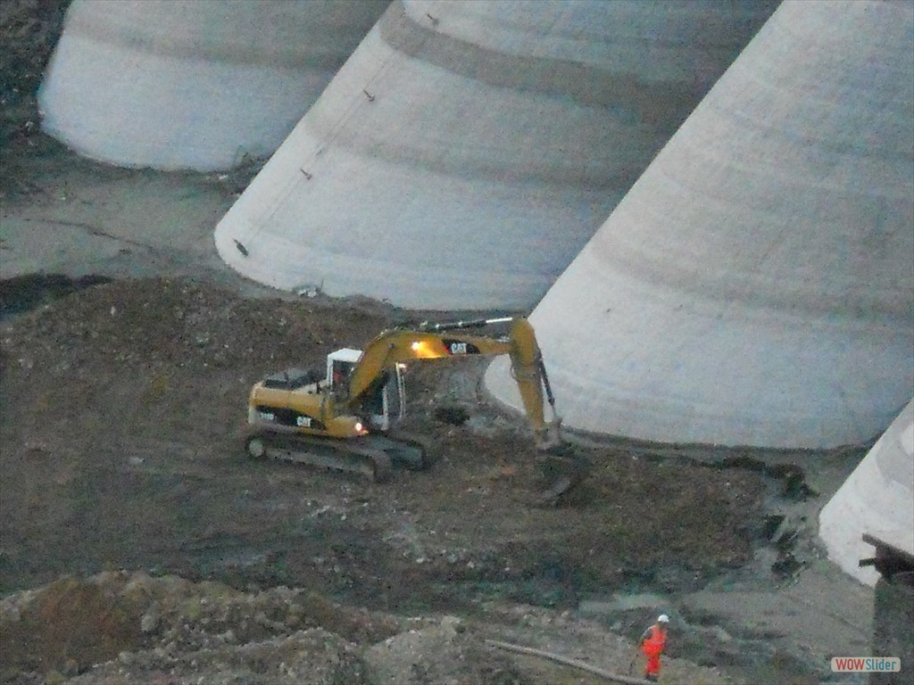 2011-Novembre - Travaux au pied du barrage 04