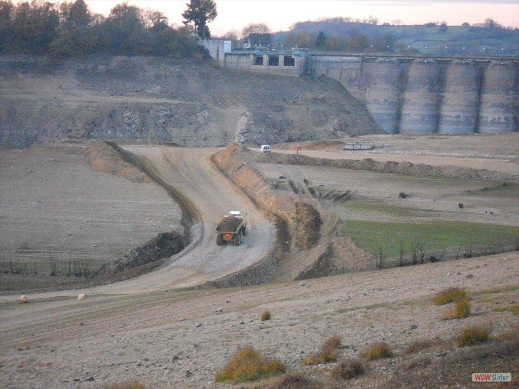 2011-Novembre - Travaux au pied du barrage 06
