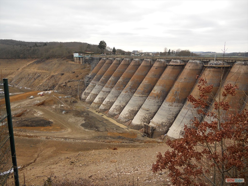 2012-Fevrier - Travaux au pied du barrage 02