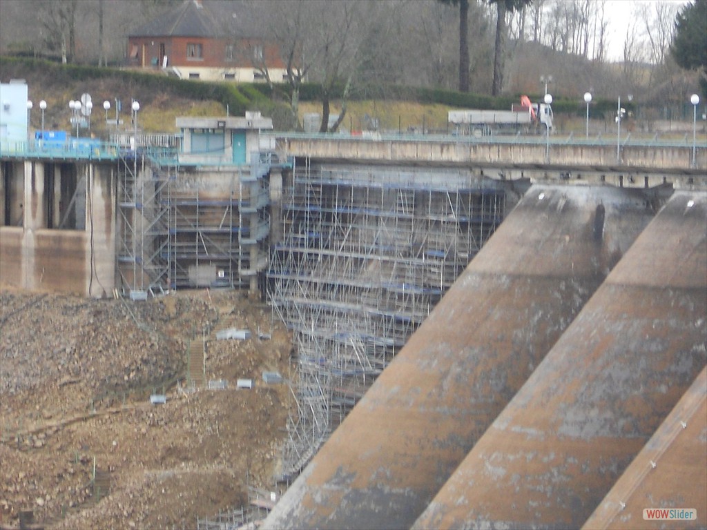 2012-Fevrier - Travaux au pied du barrage 03