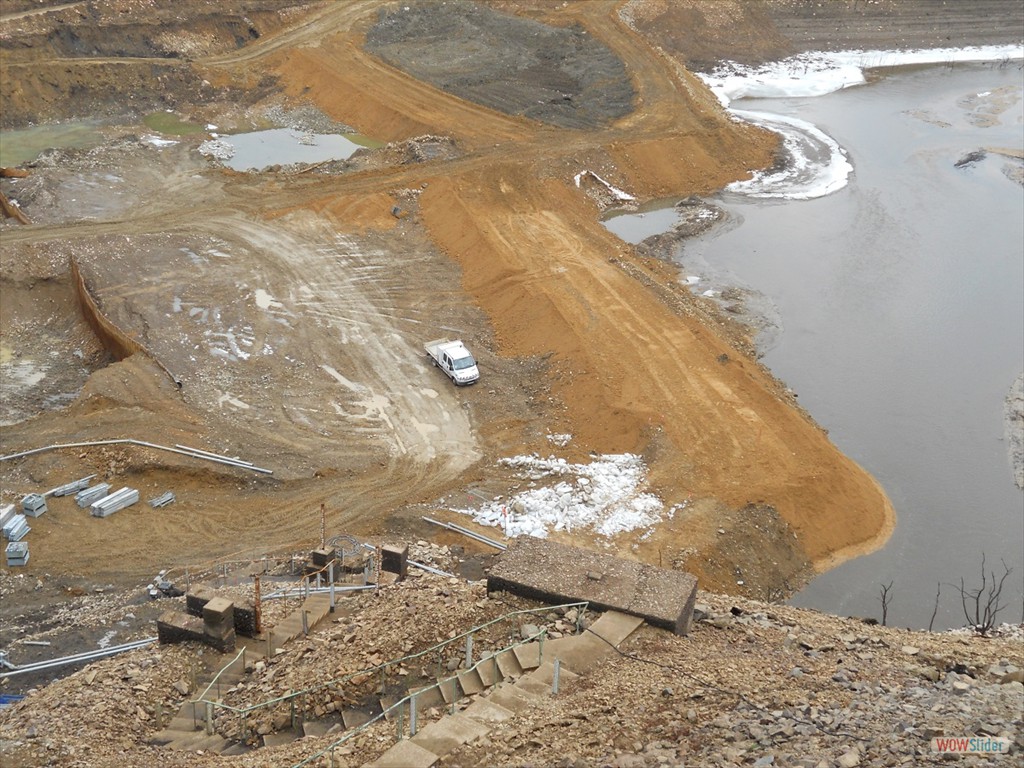 2012-Fevrier - Travaux au pied du barrage 05