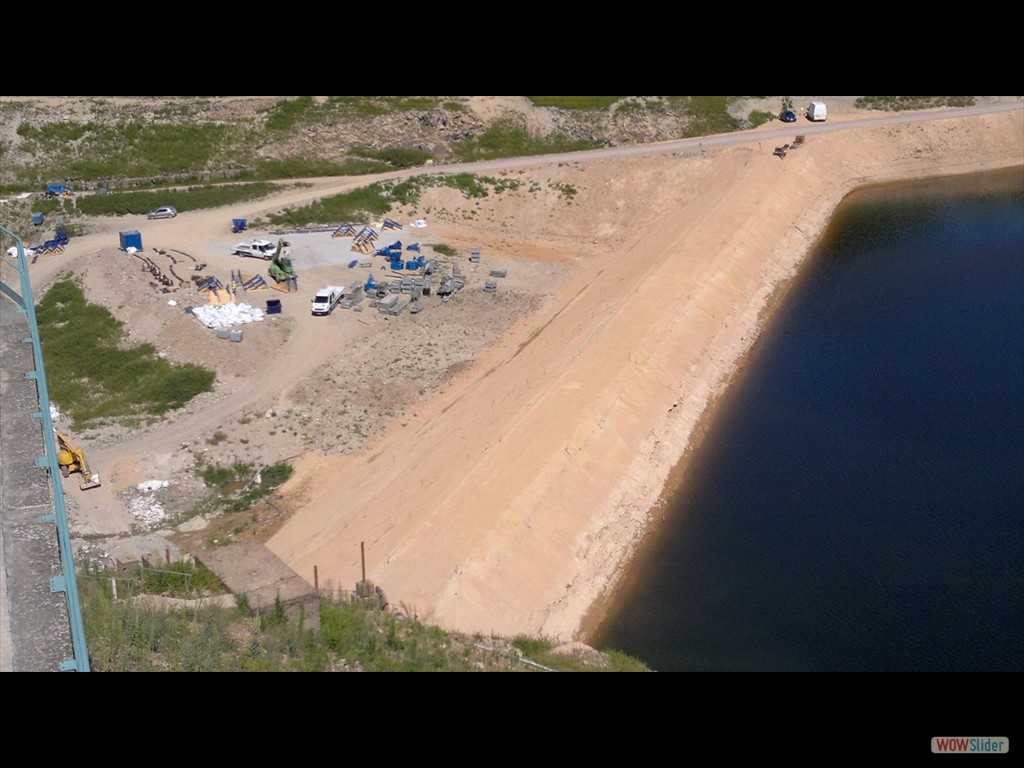 2012-Juillet - Travaux au pied du barrage 01